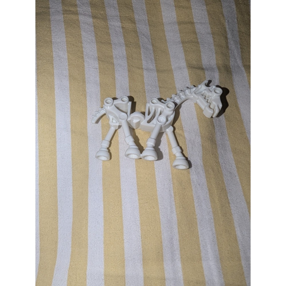 LEGO Skeleton Horse Minifigure White 7079 Fantasy Castle 59228 Vintage 2007